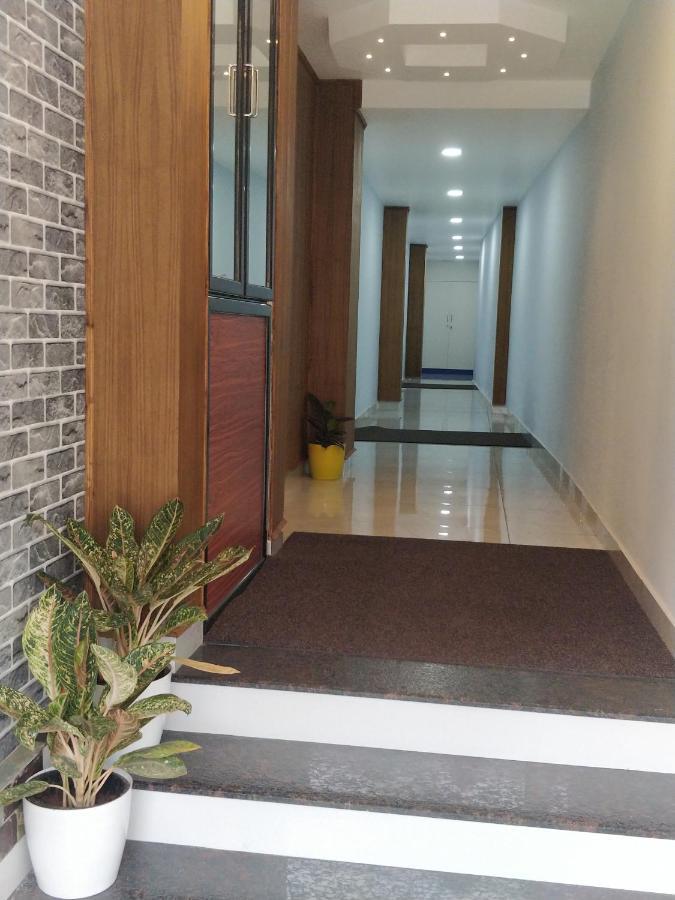 Majestic Inn Thiruvananthapuram Екстериор снимка