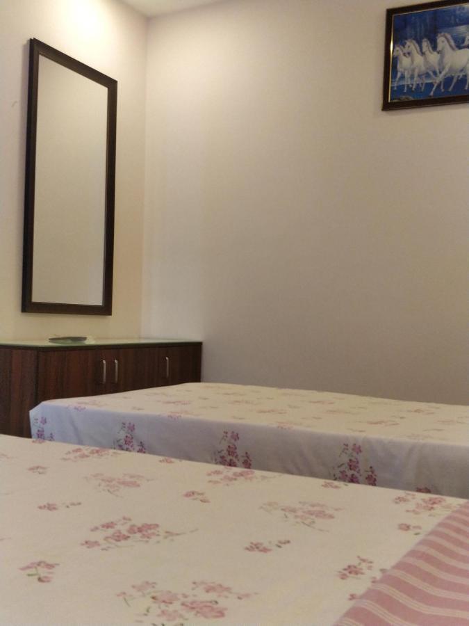 Majestic Inn Thiruvananthapuram Екстериор снимка