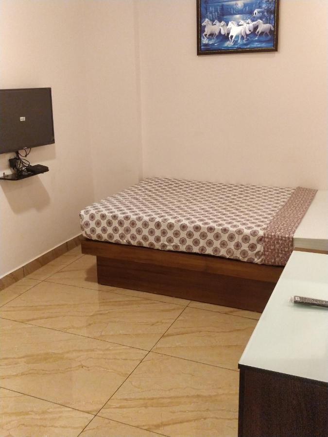 Majestic Inn Thiruvananthapuram Екстериор снимка