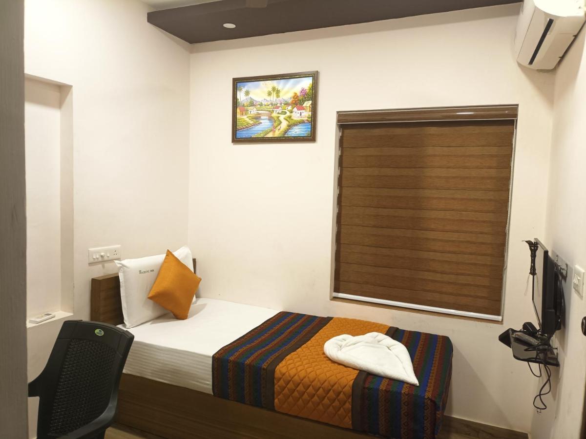Majestic Inn Thiruvananthapuram Екстериор снимка
