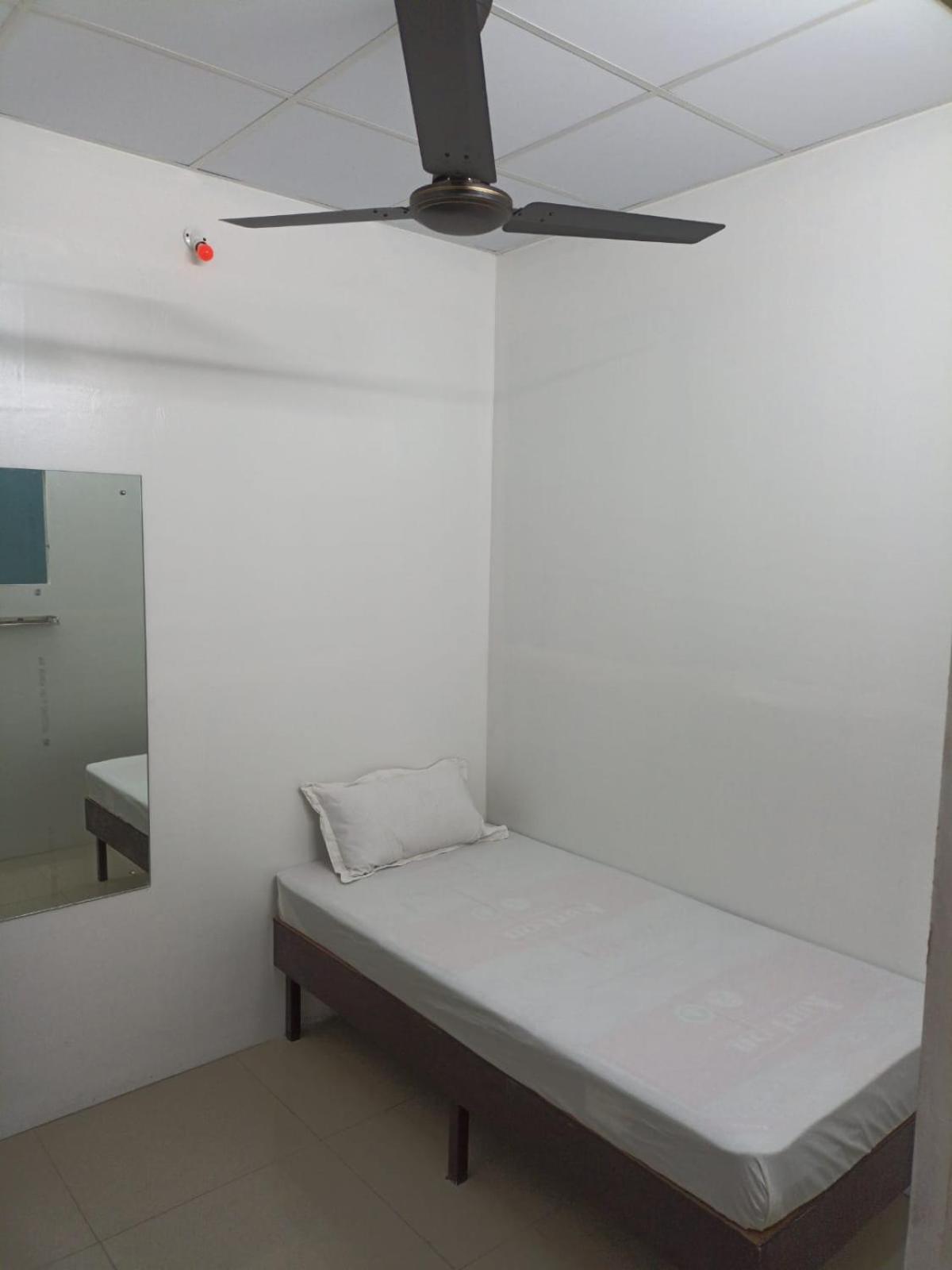 Majestic Inn Thiruvananthapuram Екстериор снимка