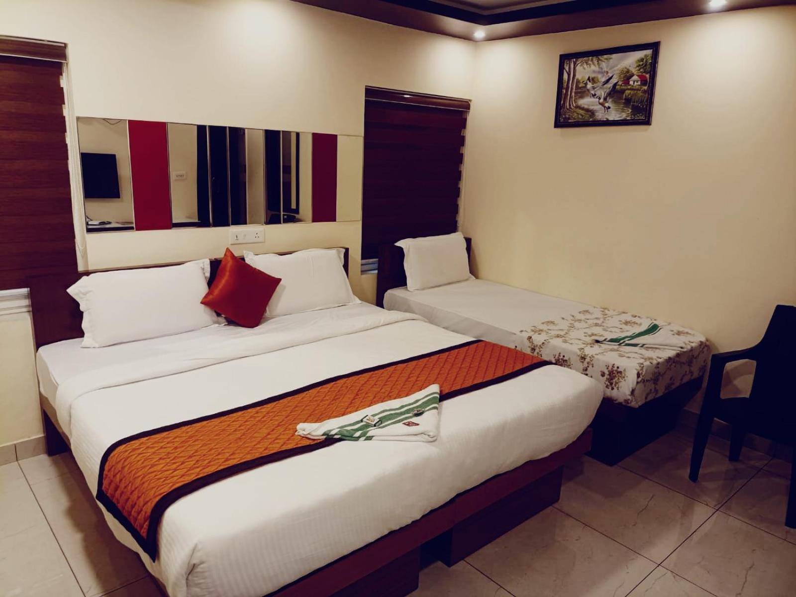 Majestic Inn Thiruvananthapuram Екстериор снимка
