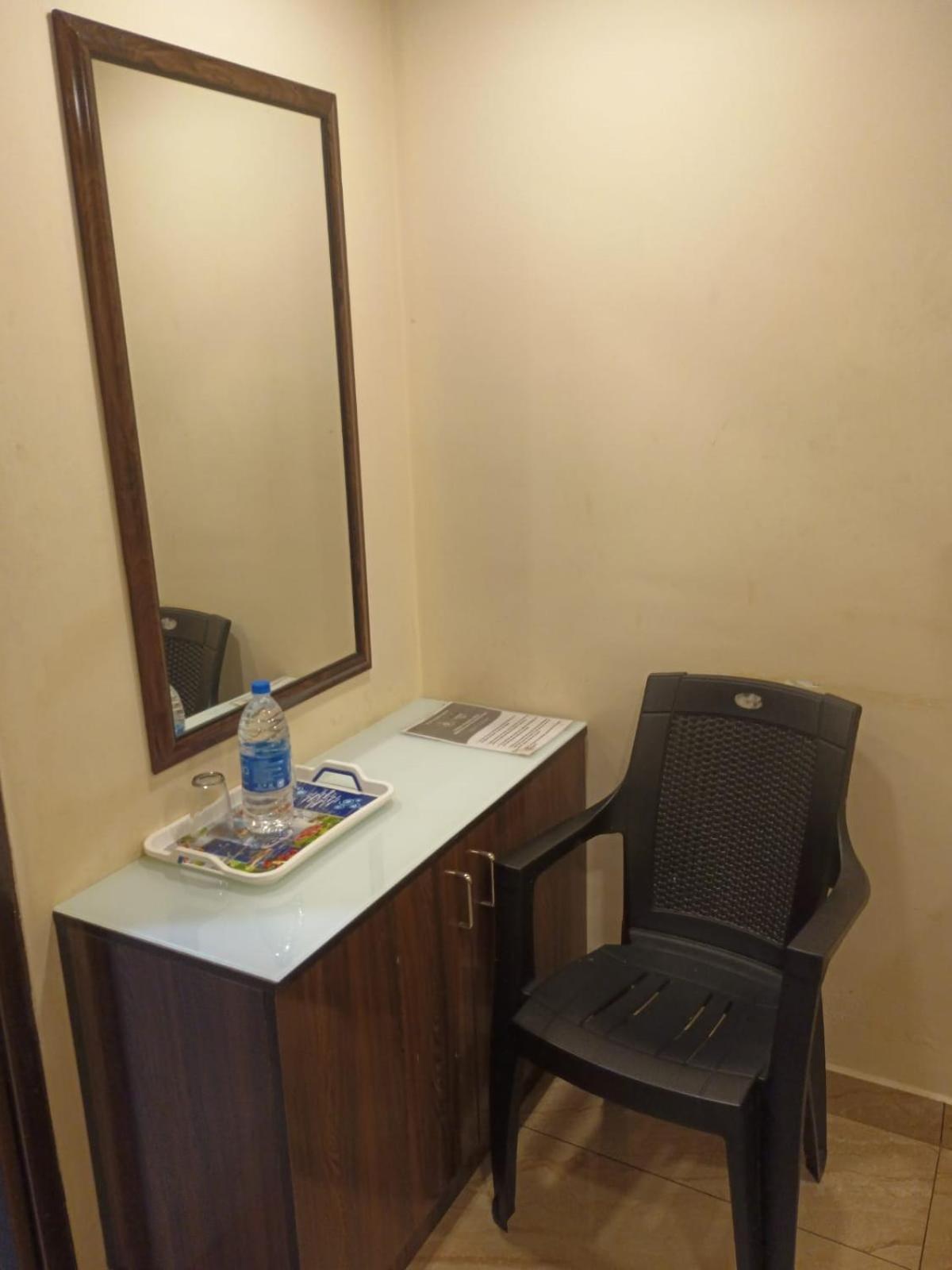 Majestic Inn Thiruvananthapuram Екстериор снимка
