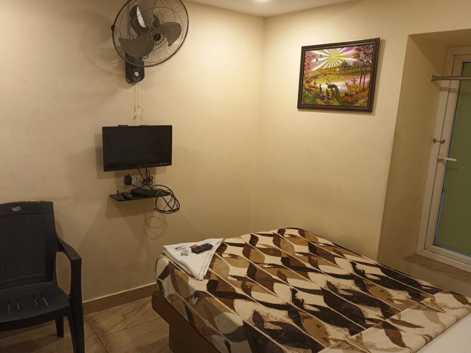 Majestic Inn Thiruvananthapuram Екстериор снимка